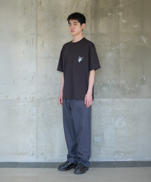 HORLISUN(ホーリーサン)の「Lawrence Short Embroidery T-shirt - Eagle talon & Feather Black(Tシャツ/カットソー・メンズ・その他・SMALL/MEDIUM/LARGE)」の5枚目の写真