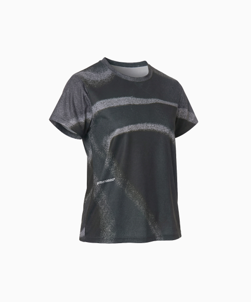 MENASOO（ミナス）の「Flow Dye T Shirt（Tシャツ/カットソー・レディース・グリーン/レッド/ブラック・L/2XL/S）」の6枚目の写真