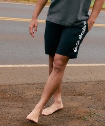 QUIKSILVER <超速乾x遮熱ショートパンツ> MW SIDE LOGO SHORTS メンズショートパンツ UPF50+ 4WAYストレッチ【2026年夏モデル】