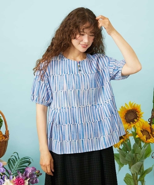 Jocomomola(ホコモモラ)の「Lanzas ストライププリントプルオーバーブラウス(Tシャツ/カットソー・レディース・ピンク/グリーン・40)」の2枚目の写真