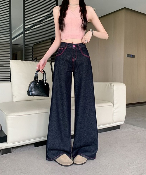 LUCPY(ラクピー)の「配色ステッチワイドデニムパンツ(デニムパンツ・レディース・ネイビー・LARGE/MEDIUM/X-LARGE/XX-LARGE)」の3枚目の写真