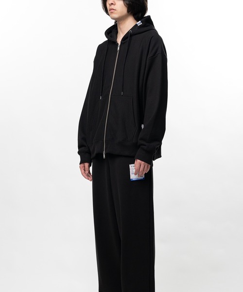 In・stru(men-tal).(インストルメンタル)の「French Terry Zip-up Hoodie(パーカー・メンズ・ダークグレー/ブラック・46/44/48)」の4枚目の写真
