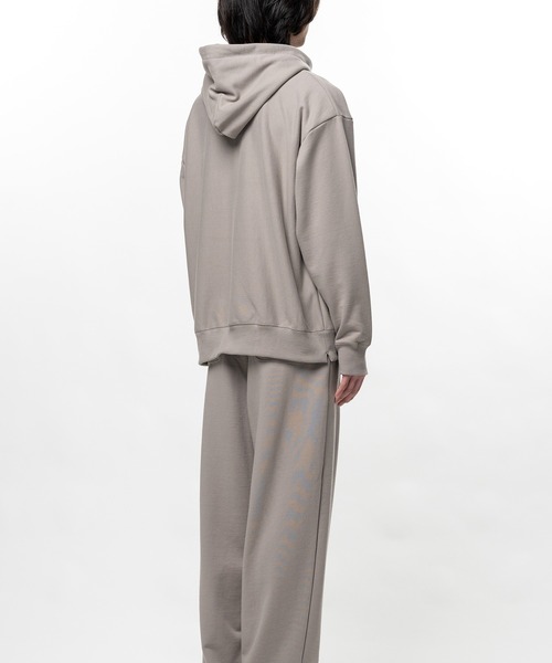 In・stru(men-tal).(インストルメンタル)の「French Terry Zip-up Hoodie(パーカー・メンズ・ダークグレー/ブラック・46/44/48)」の9枚目の写真