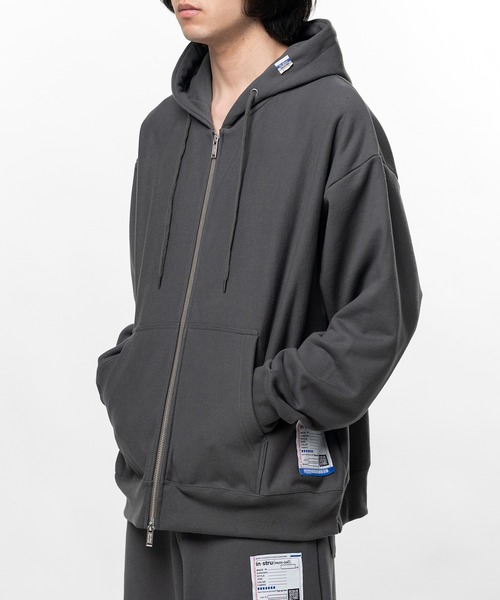 In・stru(men-tal).(インストルメンタル)の「French Terry Zip-up Hoodie(パーカー・メンズ・ダークグレー/ブラック・46/44/48)」の14枚目の写真