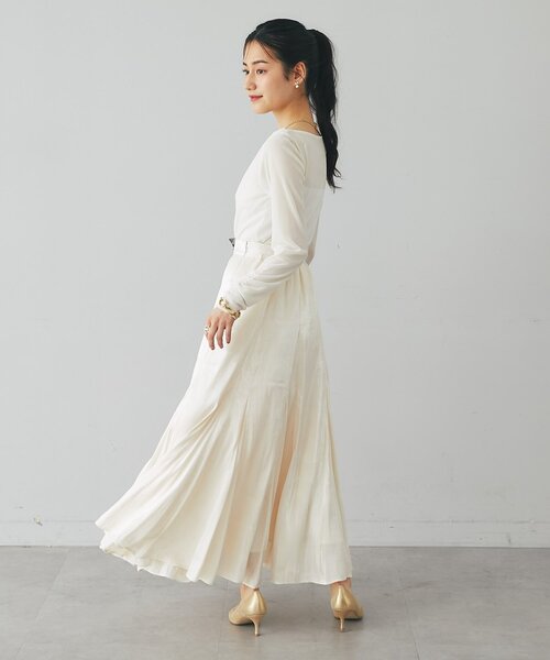 La boutique BonBon（ラブティックボンボン）の「【女っぽニュアンス】フロッキーチュールドレープネックカットソー（Tシャツ/カットソー・レディース・オフホワイト/ピンク/グレー・FREE）」の4枚目の写真