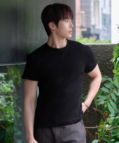 HYOJI(ヒョージ)の「26 SS セミクロップリブラウンド半袖Tシャツ (3カラー)(Tシャツ/カットソー・メンズ・ホワイト/ブラック/グレー・M/L)」の5枚目の写真