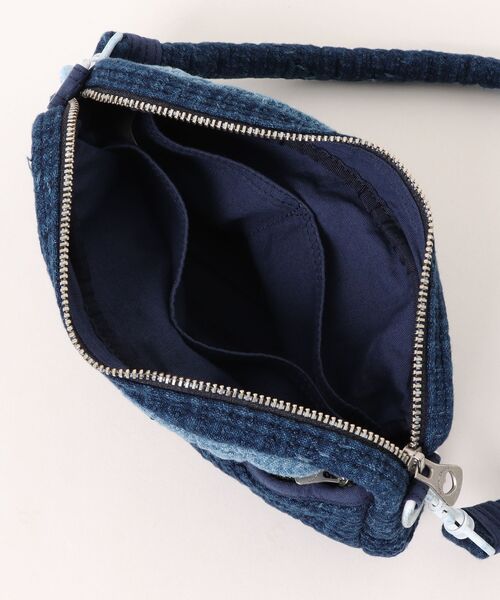 PORTER CLASSIC(ポータークラシック)の「【Porter Classic / ポータークラシック】 PC SASHIKO SHOULDER BAG S(ショルダーバッグ・メンズ・ブルー・FREE)」の4枚目の写真