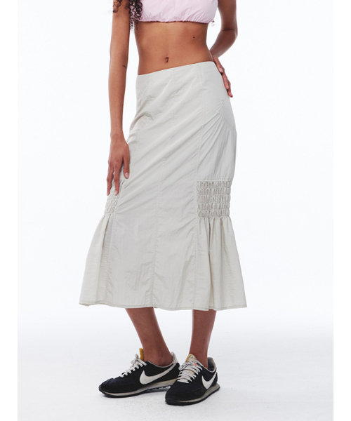 Kijun(キジュン)の「Smocked Mermaid Skirt Light Grey(スカート・レディース・その他・LARGE/SMALL)」の2枚目の写真