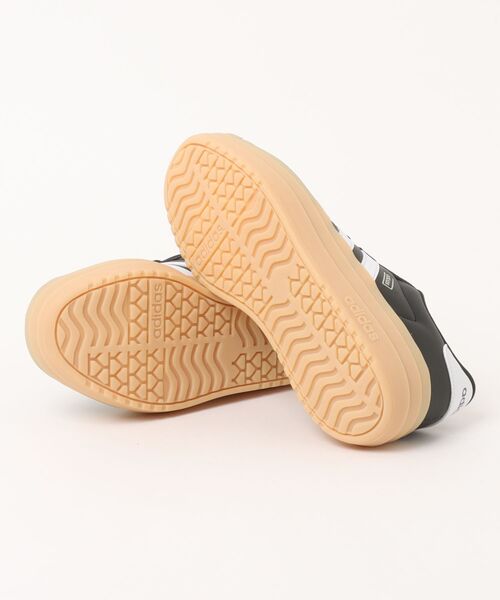 adidas(アディダス)の「adidas アディダス VL COURT BOLD レディーススニーカー 厚底 プラットフォーム(VLコートボールド) IH3081 コアブラック/フットウェアホワイト(スニーカー・レディース・ブラック・22.5cm/25.0cm/24.5cm/24.0cm/23.5cm/23.0cm)」の3枚目の写真
