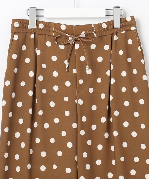 自由区(ジユウク)の「ランダムドットプリント パンツ(その他パンツ・レディース・黄土色系5/ブラック系5・48/46/44)」の11枚目の写真