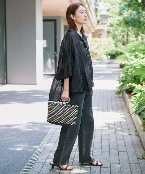 SLOBE IENA(スローブイエナ)の「《追加3》ラミースキッパーシャツ(シャツ/ブラウス・レディース・ホワイト/サックスブルー/ブラック・FREE)」の5枚目の写真