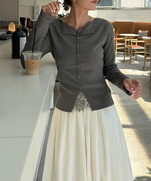 junoah(ジュノア)の「レースドッキングニットトップス(ニット/セーター・レディース・アイボリー/チャコール/ブラック・LARGE/MEDIUM)」の3枚目の写真