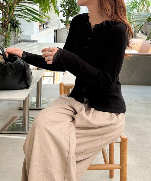 junoah(ジュノア)の「レースドッキングニットトップス(ニット/セーター・レディース・アイボリー/チャコール/ブラック・LARGE/MEDIUM)」の11枚目の写真