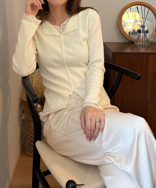 junoah(ジュノア)の「レースドッキングニットトップス(ニット/セーター・レディース・アイボリー/チャコール/ブラック・LARGE/MEDIUM)」の13枚目の写真