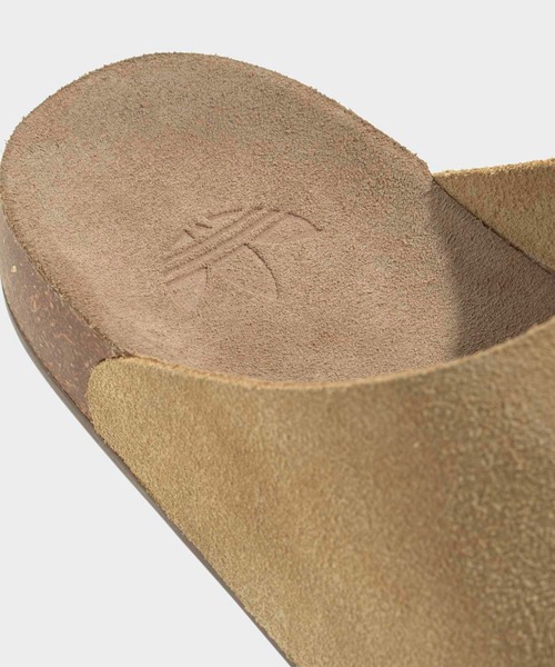 adidas(アディダス)の「アディミュール サンダル / Adimule Slides / アディダスオリジナルス adidas Originals(サンダル・メンズ・ベージュ・22.5cm/23.5cm/24.5cm/25.5cm/26.5cm/27.5cm/28.5cm)」の7枚目の写真