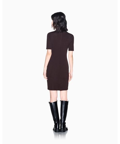 ARMANI EXCHANGE(アルマーニエクスチェンジ)の「【A|X アルマーニ エクスチェンジ】CO ヘビーリブ フィットワンピース(EC限定カラー含)(ワンピース・レディース・ホワイト/ダークブラウン・MEDIUM/LARGE/X-SMALL/X-LARGE/SMALL)」の4枚目の写真