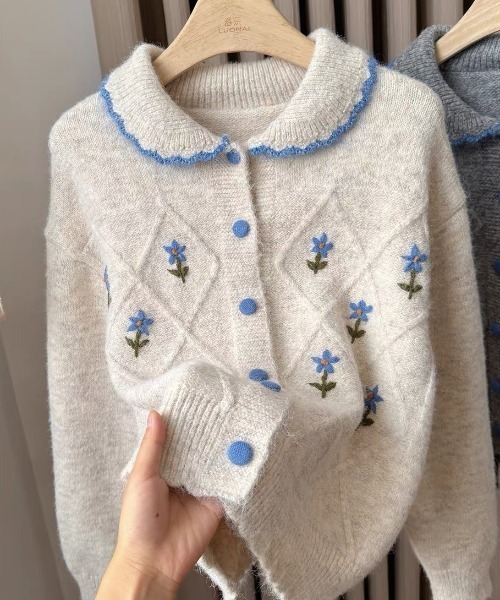 SHEPP(シープ)の「【26年秋冬新作】フラワー刺繍 ダイヤ柄 襟付き ニットカーディガン(ニット/セーター・レディース・ブラック/アイボリー/グレー・F)」の18枚目の写真