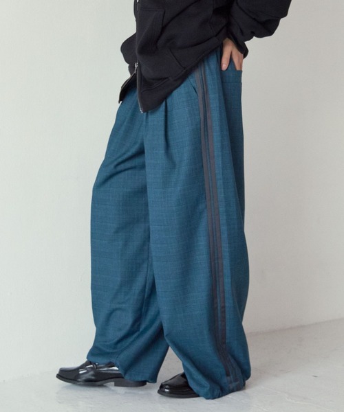 PBLIM(ページボーイリム)の「《UNISEX》チェックワイドパンツ(その他パンツ・レディース・グレー/ターコイズブルー・LARGE/MEDIUM)」の2枚目の写真