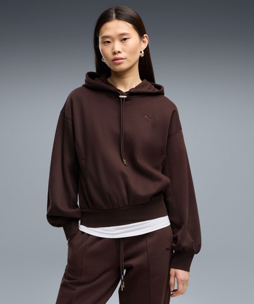 PUMA(プーマ)の「PUMA プーマ ウィメンズ HER リラックスド フーディ FL(パーカー・レディース・ダークブラウン系/ブラック・SMALL/MEDIUM/X-LARGE/LARGE)」の2枚目の写真