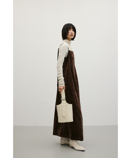 STYLEMIXER(スタイルミキサー)の「パイピングベロアキャミワンピース(ワンピース・レディース・カーキ/ブラウン/ブラック・MEDIUM/SMALL)」の6枚目の写真