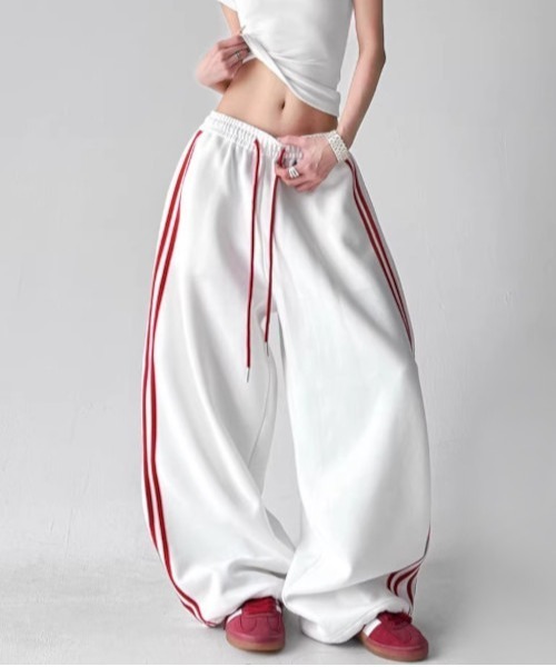 MASHIRO(マシロ)の「【MASHIRO】4ラインワイドスウェットトラックパンツ ストリート(MA/EKW175)(スウェットパンツ・レディース・レッド/ホワイト・FREE)」の5枚目の写真