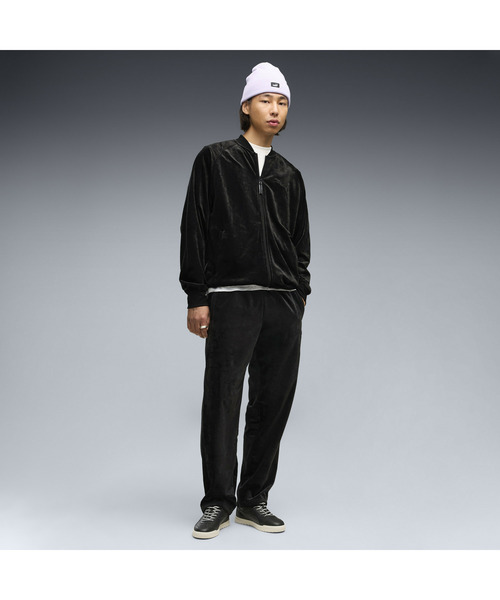 PUMA(プーマ)の「PUMA プーマ メンズ ESS エレベーテッド リラックスド ベロア トラックジャ(ジャージ・メンズ・ネイビー/ダークブラウン系/ブラック×レッド・LARGE/XX-LARGE/MEDIUM/SMALL/X-LARGE)」の6枚目の写真