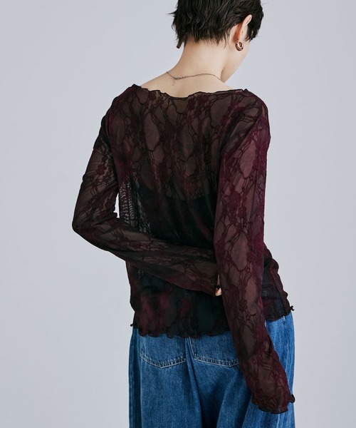 etoll.(エトル)の「花柄フロッキーデザインシアートップス(Tシャツ/カットソー・レディース・グリーン/ボルドー・M)」の13枚目の写真