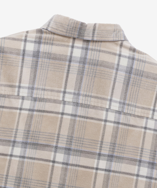 MINDBRIDGE(マインドブリッジ)の「COUTURE 40番手ベージュチェックコーデュロイオーバーサイズシャツ(シャツ/ブラウス・メンズ・ベージュ・95/105/100/110)」の9枚目の写真
