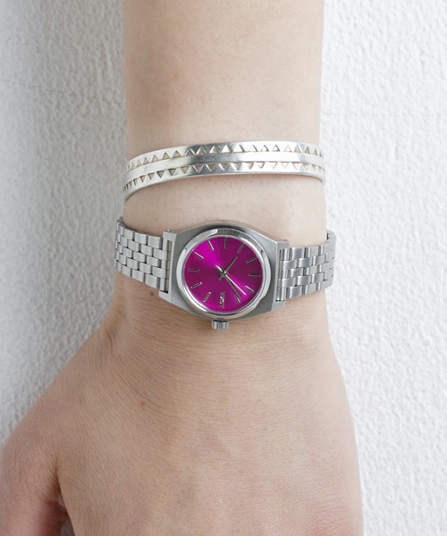 NIXON（ニクソン）の「【NIXON/ニクソン】SMALL TIME TELLER （アナログ腕時計・レディース・ピンクゴールド/インディゴブルー/ゴールド系その他/ゴールド/ブラック/ピンク/シルバー×ゴールド・FREE）」の4枚目の写真