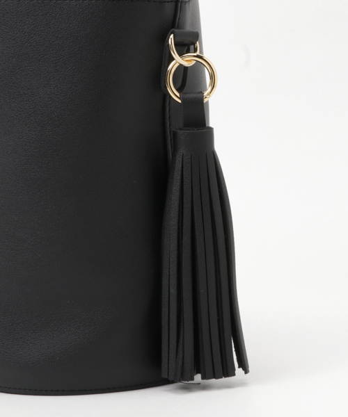 ottilie（オティーリエ）の「フリンジ付バケットBAG（ハンドバッグ・レディース・ブラック/ネイビー/ブラウン・FREE）」の8枚目の写真