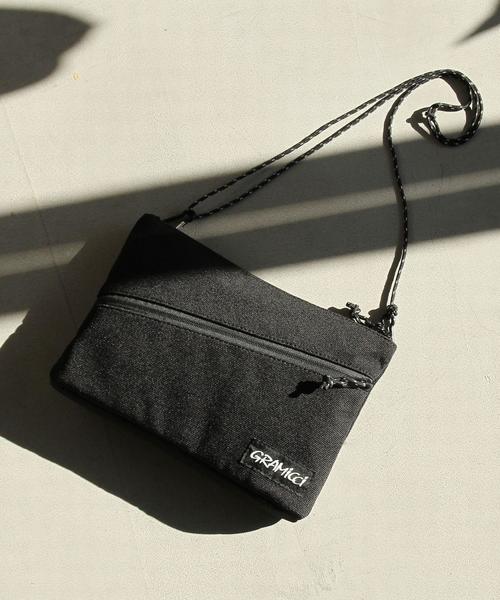 Gramicci（グラミチ）の「Gramicci(グラミチ)別注メッシュニットサコッシュバッグ（ショルダーバッグ・メンズ・ホワイト/ブラック/ネイビー/レッド・FREE）」の2枚目の写真