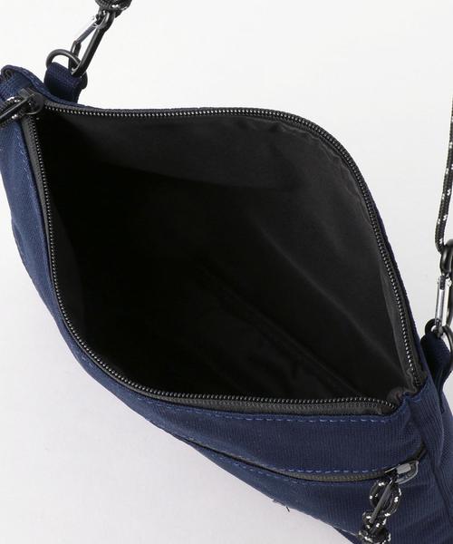 Gramicci（グラミチ）の「Gramicci(グラミチ)別注メッシュニットサコッシュバッグ（ショルダーバッグ・メンズ・ホワイト/ブラック/ネイビー/レッド・FREE）」の7枚目の写真