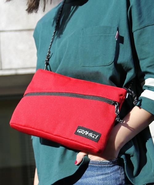 Gramicci（グラミチ）の「Gramicci(グラミチ)別注メッシュニットサコッシュバッグ（ショルダーバッグ・メンズ・ホワイト/ブラック/ネイビー/レッド・FREE）」の12枚目の写真