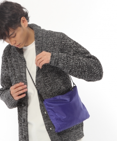 LAKOLE(ラコレ)の「AWリバーシブルサコッシュ / LAKOLE(ショルダーバッグ・メンズ・ブラック/ナチュラル/チェック・FREE)」の1枚目の写真