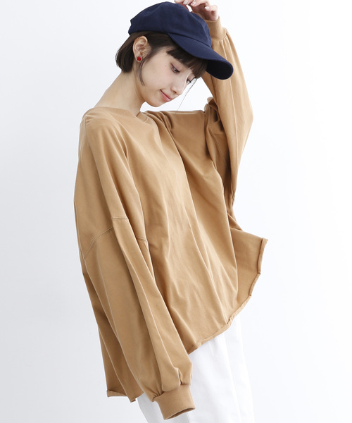 MERLOT(メルロー)の「ビッグシルエットドルマントレーナー1198(スウェット・レディース・ライトブルー/ブラック/オレンジ/ピンク/オフホワイト/レッド/キャメル/グリーン/ブルー・FREE)」の6枚目の写真