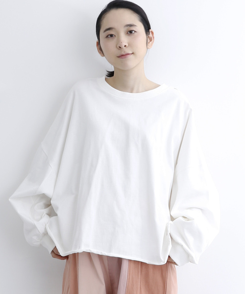 MERLOT(メルロー)の「ビッグシルエットドルマントレーナー1198(スウェット・レディース・ライトブルー/ブラック/オレンジ/ピンク/オフホワイト/レッド/キャメル/グリーン/ブルー・FREE)」の2枚目の写真