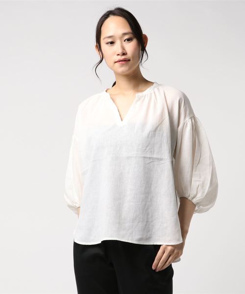 earth music&ecology（アースミュージックアンドエコロジー）の「・フレンチリネンブレンドスキッパーシャツ（シャツ/ブラウス・レディース・ベージュ/カーキ/ネイビー/その他5/ブルー系その他2/オフホワイト・FREE）」の2枚目の写真