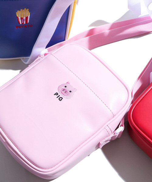 WEGO（ウィゴー）の「WEGO/ポケットボックスミニショルダーバッグ（ショルダーバッグ・レディース・シルバー/その他1/ブラック系その他/ブラック/ホワイト/レッド/ピンク/イエロー/グリーン/マルチ・FREE）」の7枚目の写真