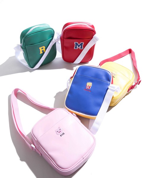 WEGO（ウィゴー）の「WEGO/ポケットボックスミニショルダーバッグ（ショルダーバッグ・レディース・シルバー/その他1/ブラック系その他/ブラック/ホワイト/レッド/ピンク/イエロー/グリーン/マルチ・FREE）」の14枚目の写真