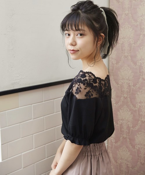 OLIVE des OLIVE（オリーブデオリーブ）の「肩レースプルオーバー（Tシャツ/カットソー・レディース・ブラック/オフホワイト/グリーン/レンガ・FREE）」の6枚目の写真
