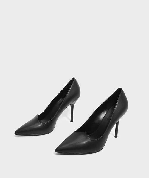CHARLES & KEITH(チャールズ & キース)の「アシンメトリトップラインパンプス / ASYMMETRICAL TOPLINE PUMPS(パンプス・レディース・ブラック/レッド/ピンク/ダークブルー・22cm/22.5cm/23cm/23.5cm/24.5cm/25cm/25.5cm)」の6枚目の写真