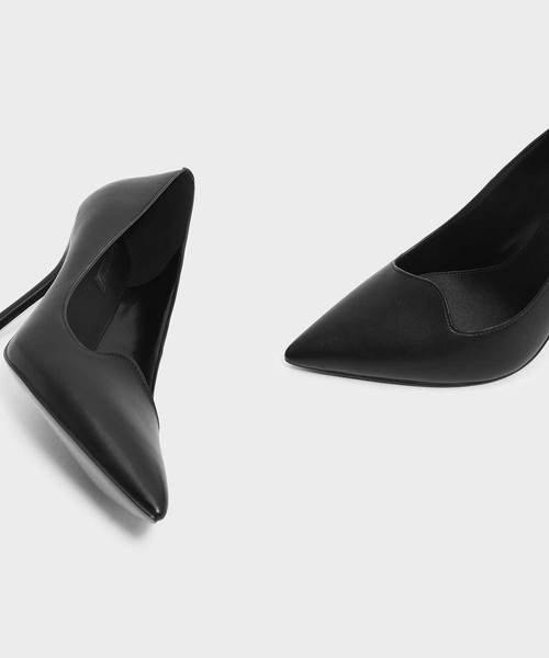 CHARLES & KEITH(チャールズ & キース)の「アシンメトリトップラインパンプス / ASYMMETRICAL TOPLINE PUMPS(パンプス・レディース・ブラック/レッド/ピンク/ダークブルー・22cm/22.5cm/23cm/23.5cm/24.5cm/25cm/25.5cm)」の8枚目の写真