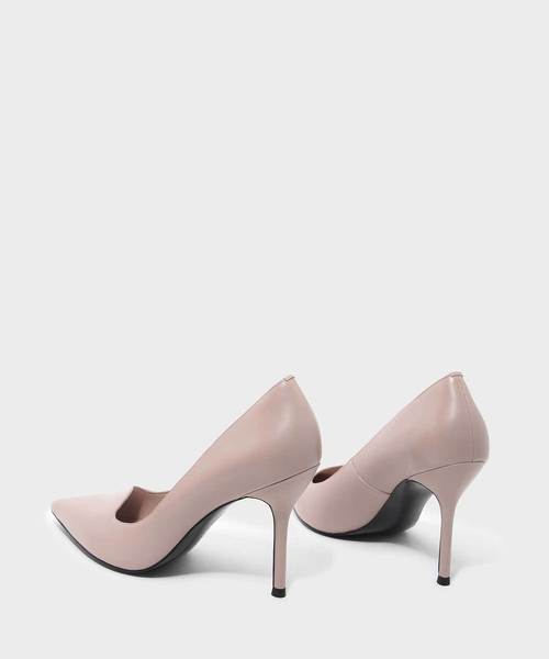 CHARLES & KEITH(チャールズ & キース)の「アシンメトリトップラインパンプス / ASYMMETRICAL TOPLINE PUMPS(パンプス・レディース・ブラック/レッド/ピンク/ダークブルー・22cm/22.5cm/23cm/23.5cm/24.5cm/25cm/25.5cm)」の19枚目の写真