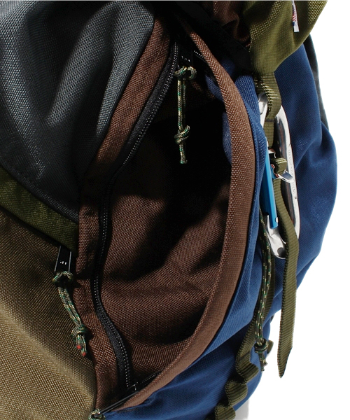 BEAMS(ビームス)の「EPPERSON MOUNTAINEERING / CLIMB PACK(バックパック/リュック・メンズ・ワイン/オリーブ・ONE SIZE)」の9枚目の写真