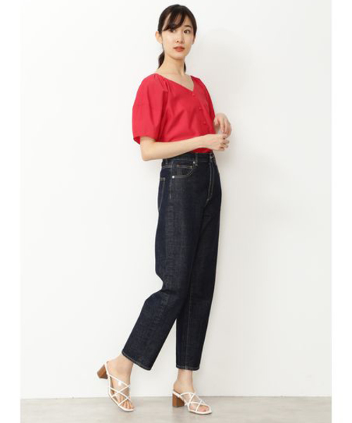 NATURAL BEAUTY BASIC（ナチュラルビューティーベーシック）の「【CanCam 5月号掲載】手洗い可能/キュプラ混フロントボタンブラウス（シャツ/ブラウス・レディース・ブラック/レッド/オフホワイト・SMALL/MEDIUM）」の9枚目の写真