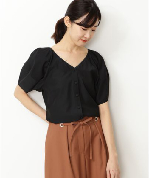 NATURAL BEAUTY BASIC（ナチュラルビューティーベーシック）の「【CanCam 5月号掲載】手洗い可能/キュプラ混フロントボタンブラウス（シャツ/ブラウス・レディース・ブラック/レッド/オフホワイト・SMALL/MEDIUM）」の16枚目の写真