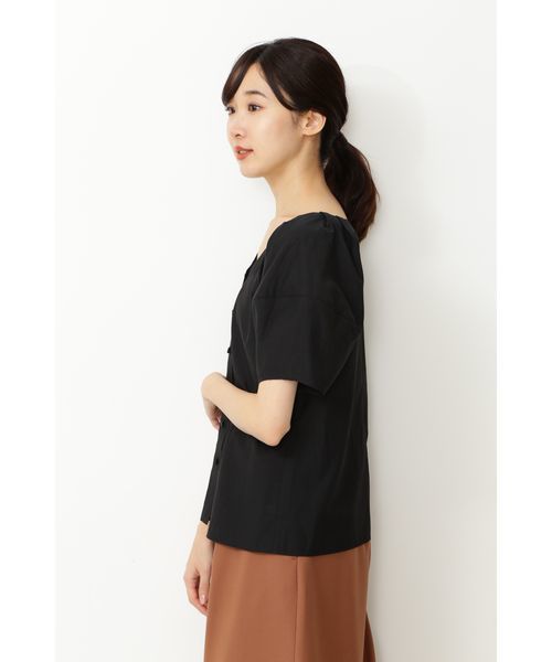 NATURAL BEAUTY BASIC（ナチュラルビューティーベーシック）の「【CanCam 5月号掲載】手洗い可能/キュプラ混フロントボタンブラウス（シャツ/ブラウス・レディース・ブラック/レッド/オフホワイト・SMALL/MEDIUM）」の17枚目の写真