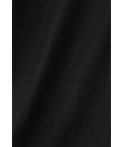 NATURAL BEAUTY BASIC（ナチュラルビューティーベーシック）の「【CanCam 5月号掲載】手洗い可能/キュプラ混フロントボタンブラウス（シャツ/ブラウス・レディース・ブラック/レッド/オフホワイト・SMALL/MEDIUM）」の22枚目の写真