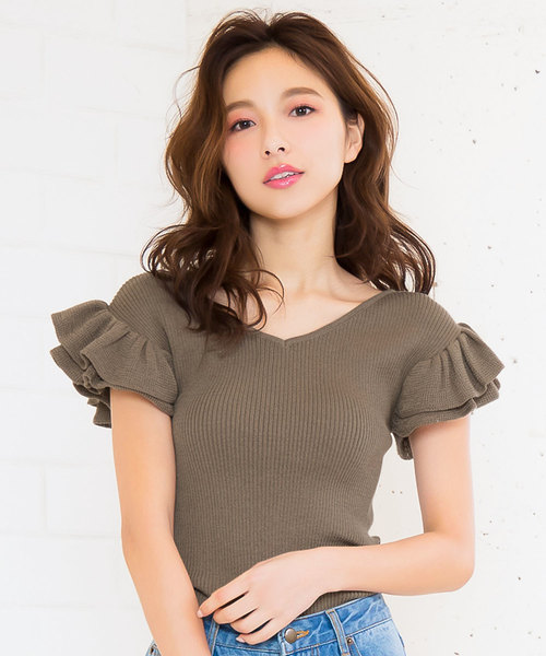 KOBE LETTUCE（コウベレタス）の「［袖フリル/2WAY/バッククロス］選べる3Typeサマーリブニットトップス（ニット/セーター・レディース・オフホワイト/レモンイエロー/グリーン/レッド/グレイッシュベージュ/ブラック/ホワイト系その他/イエロー系その他/グリーン系その他/レッド系その他/ベージュ系その他/ブラック系その他/ホワイト系その他2/イエロー系その他2/グリーン系その他2/レッド系その他2/ベージュ系その他2/ブラック系その他2・FREE）」の10枚目の写真