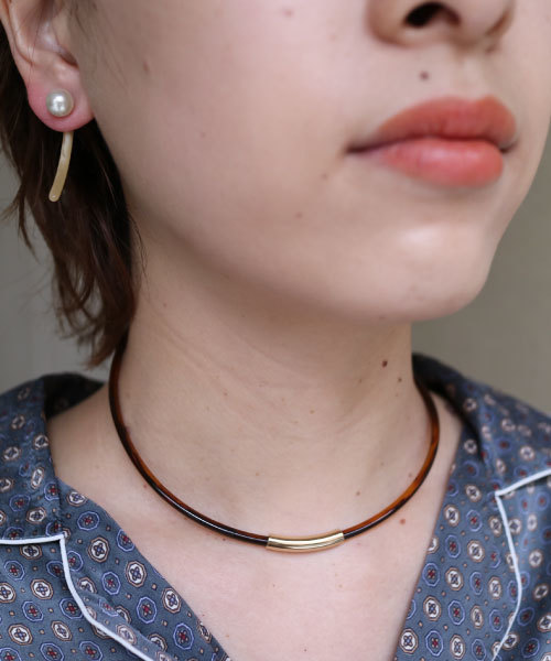 tone（トーン）の「【KuKuLu TOKYO】Hoopチョーカー／ニッケルフリー（チョーカー・レディース・ホワイト系その他/グレー系その他/ブラウン系その他/クリア/パープル/グリーン・FREE）」の4枚目の写真